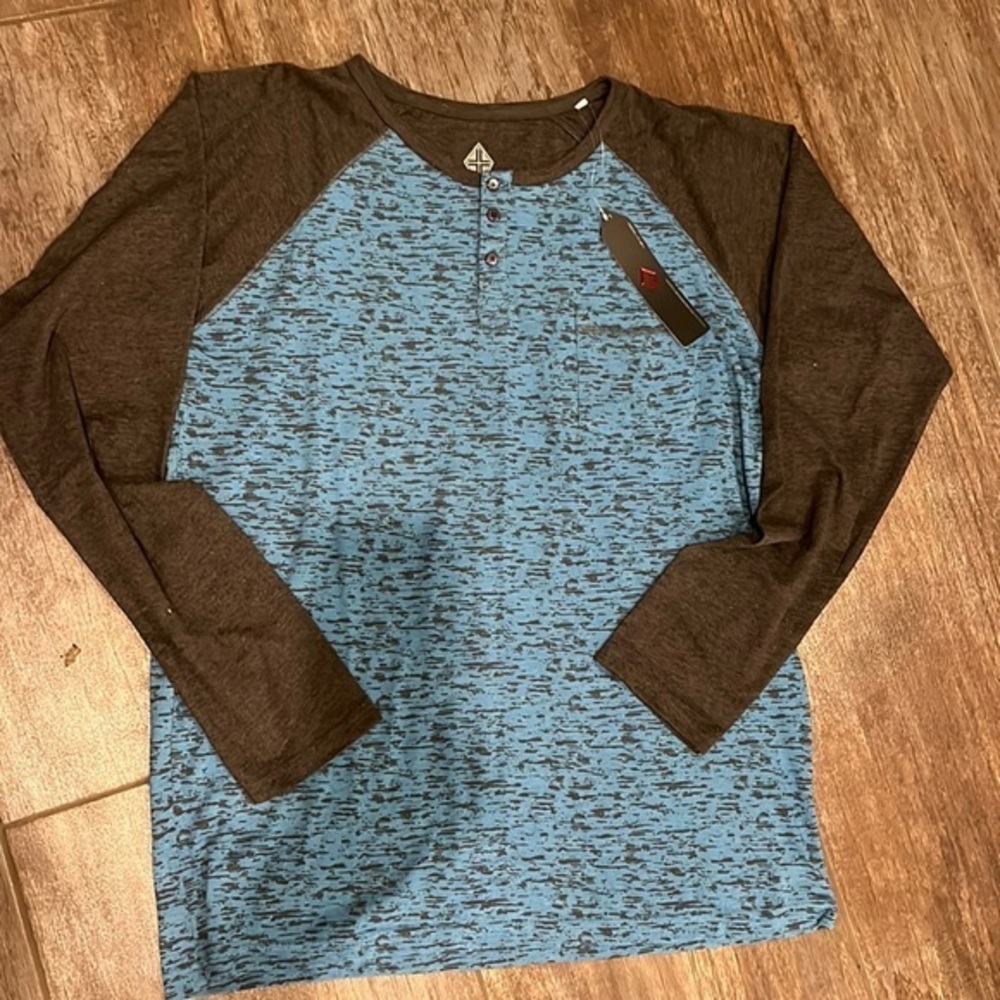 NWT Mens Swiss Cross shirt size XL